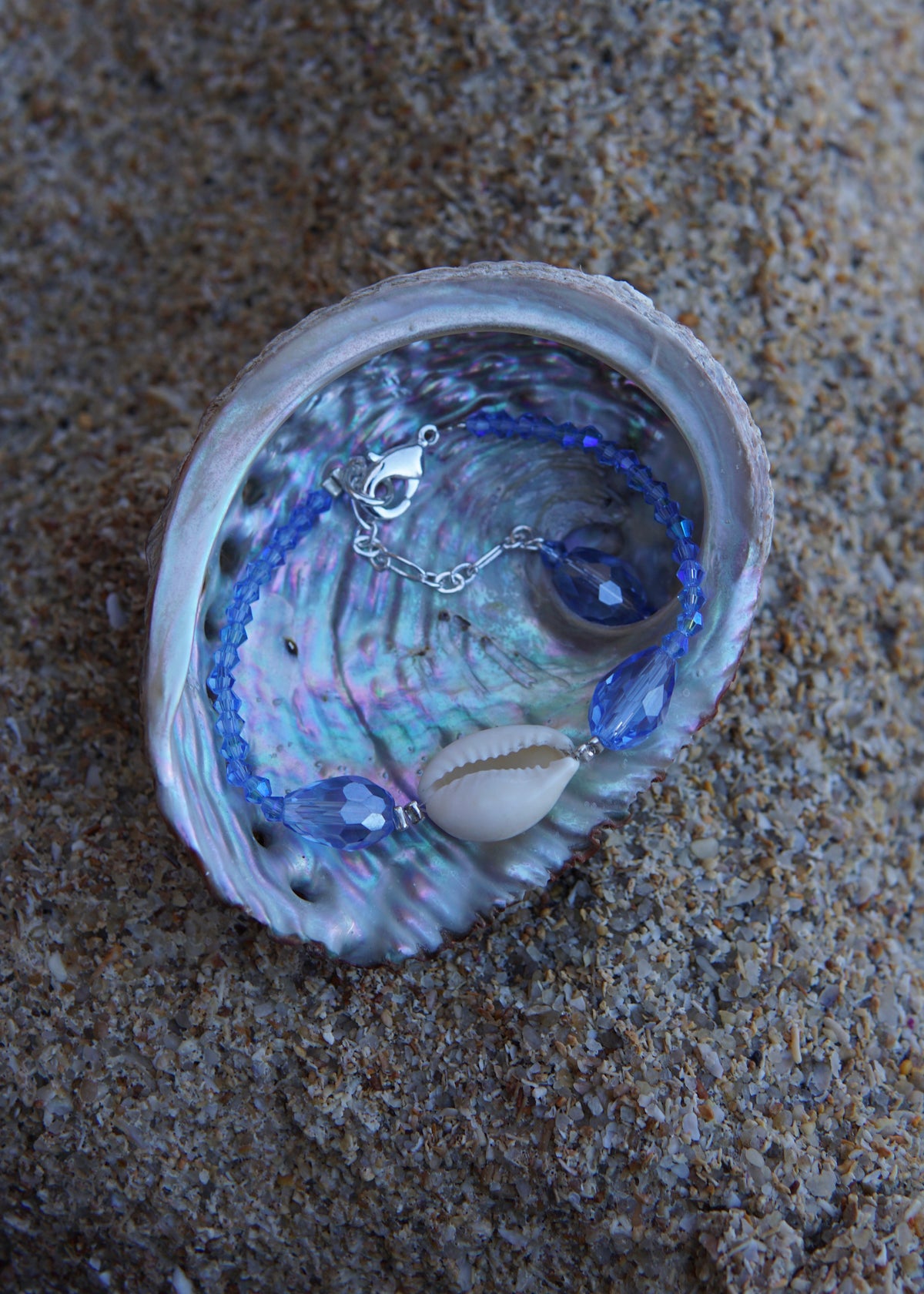 COWRIE BRACELET