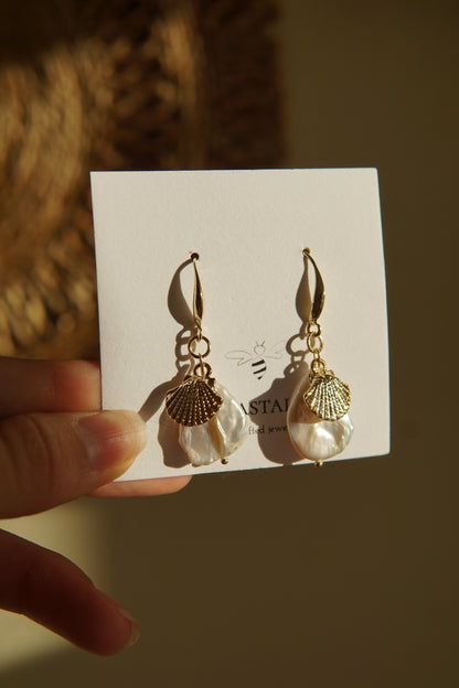 Scallop Pearl Earrings