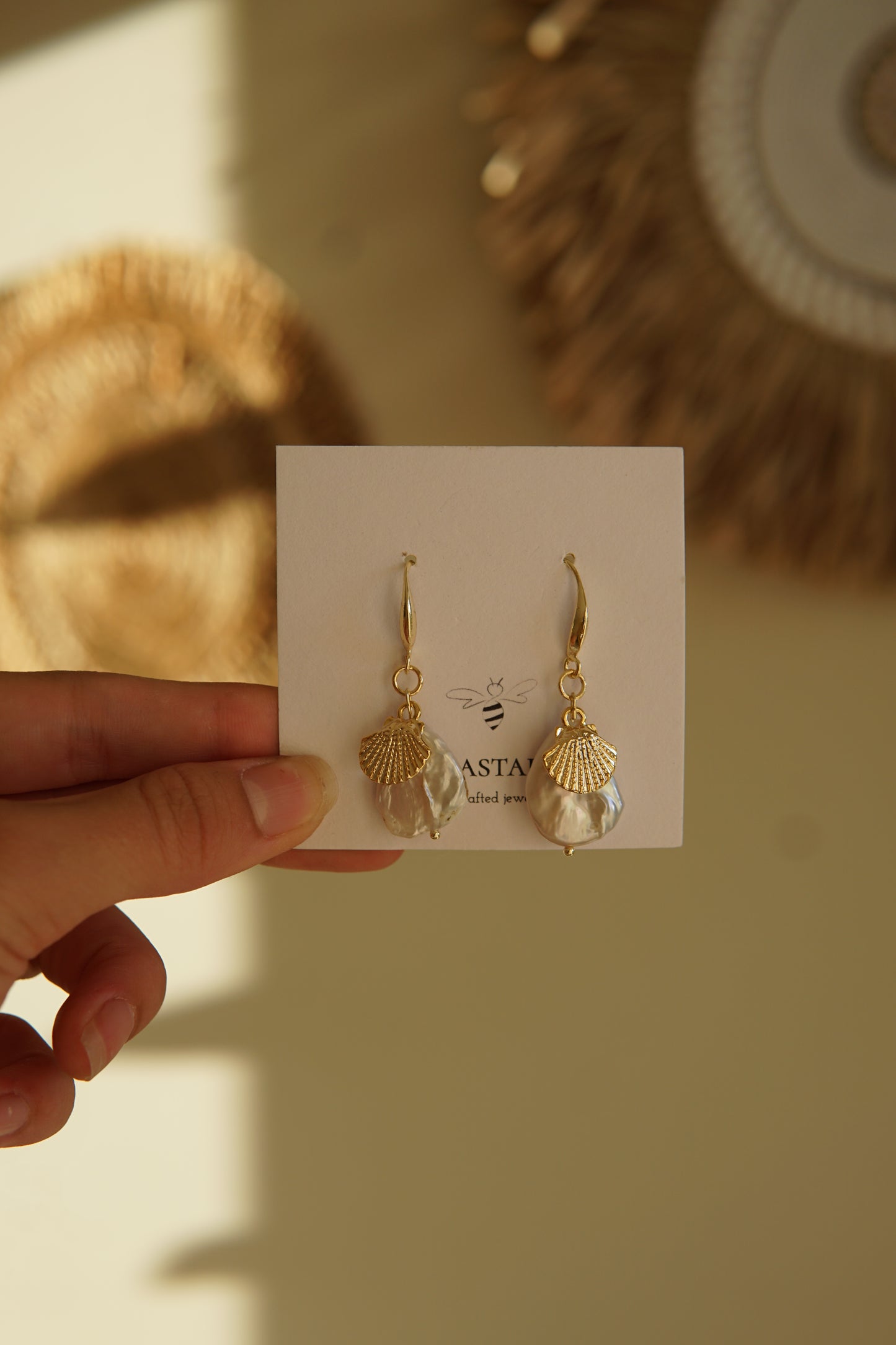 Scallop Pearl Earrings