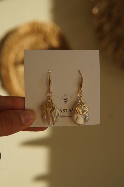 Scallop Pearl Earrings