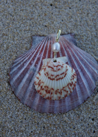 SCALLOP BIKINI CHARM