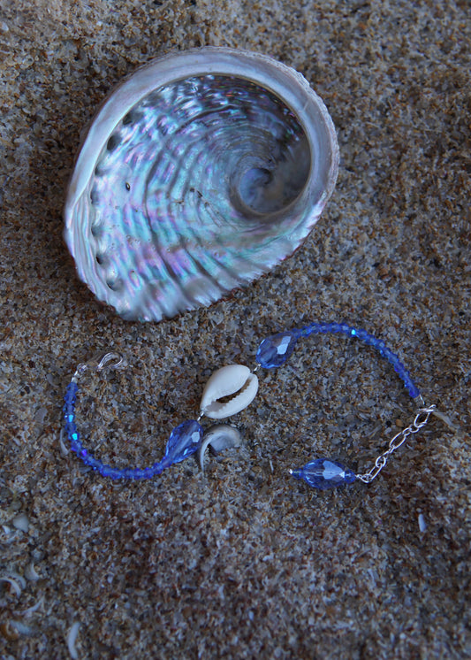 COWRIE BRACELET
