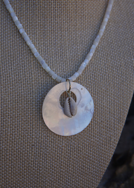 MOTHER OF PEARL NECKLACE