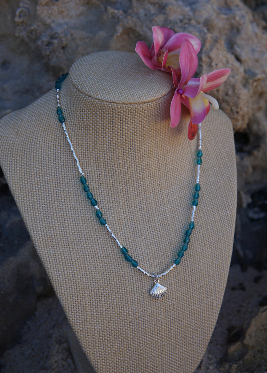 SCALLOP NECKLACE