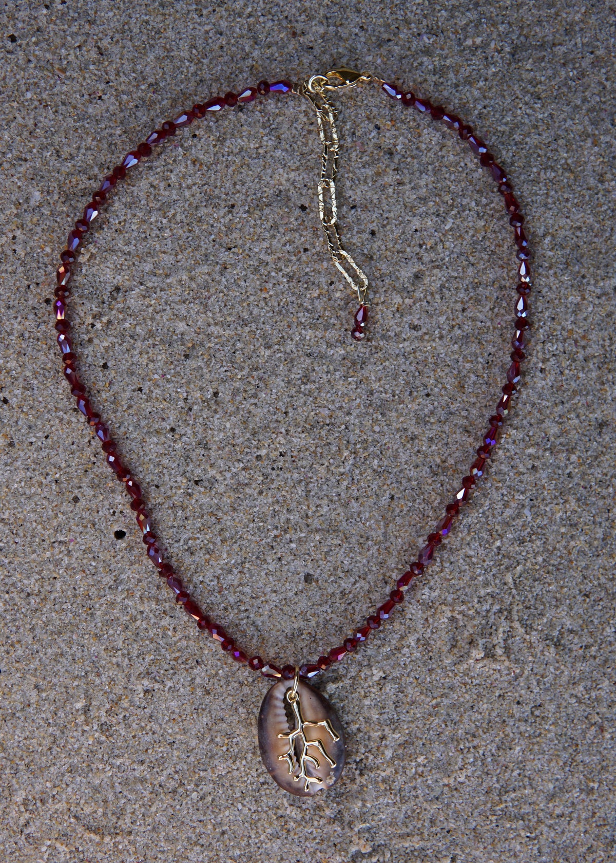 COWRIE NECKLACE